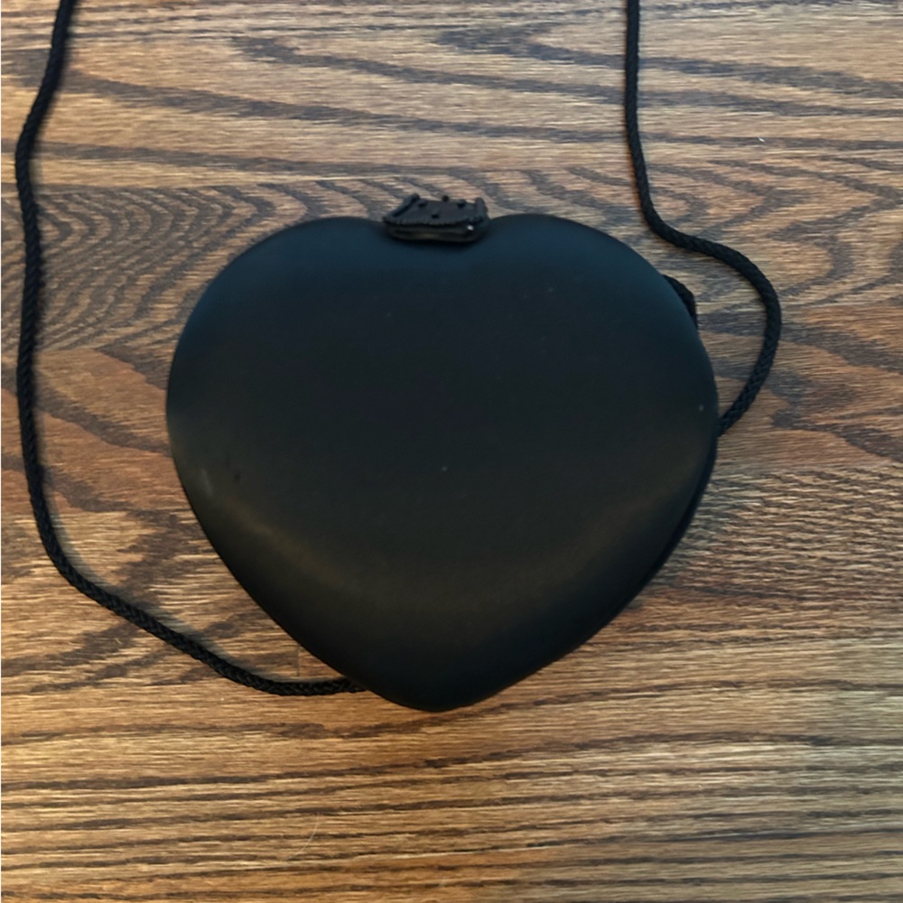 Elegant Black Beaded Heart-Shaped Bag - Picture 3 of 4